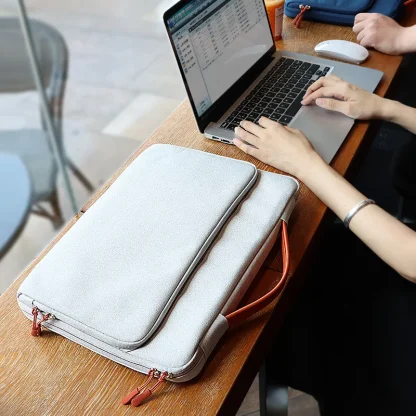 Minimalist Anti-shock Laptop Sleeve - Image 4